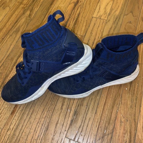 Authentic Puma - Picture 2 of 3